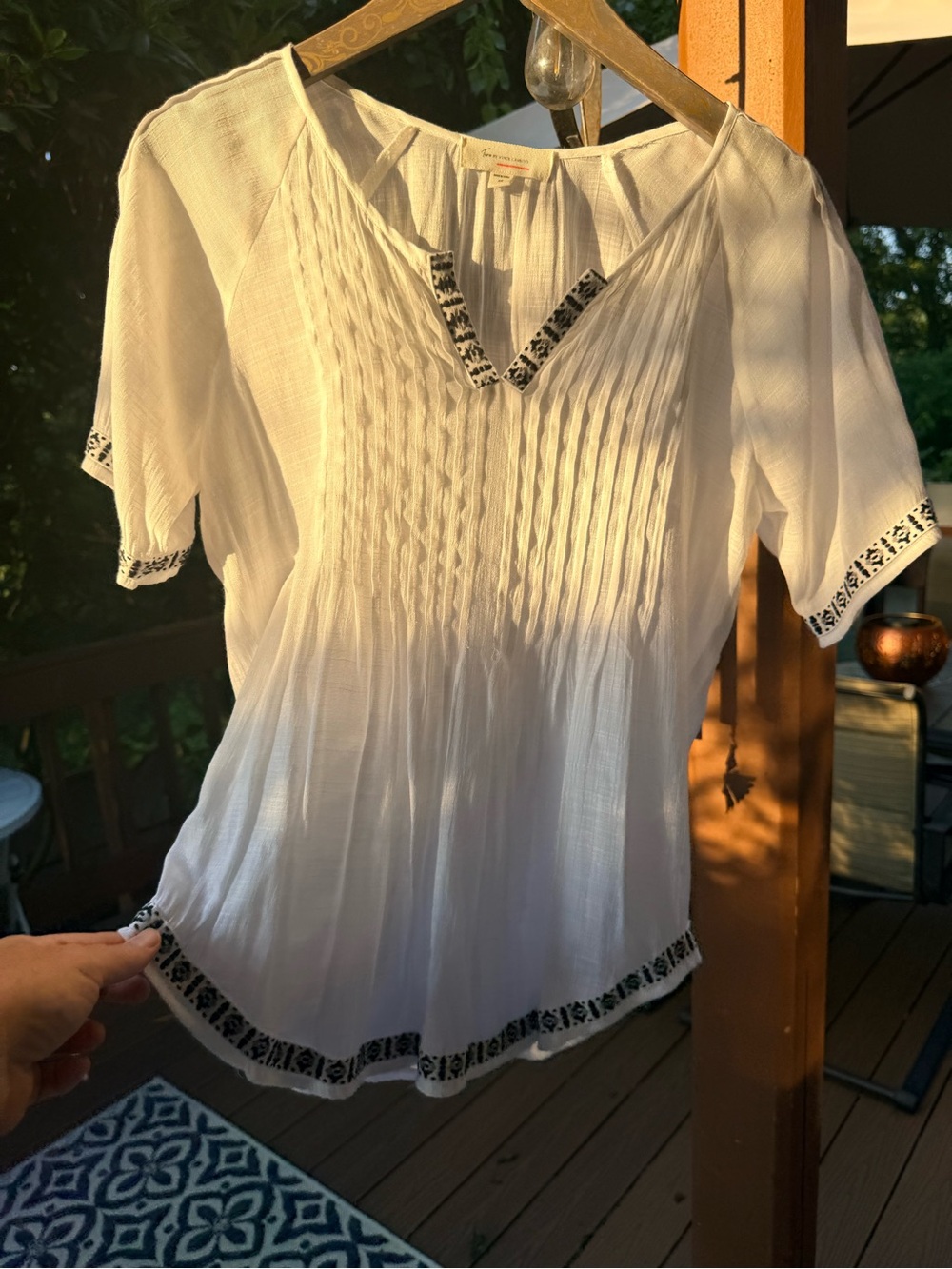 Two by Vince Camuto White Pintuck Tunic with Black Trim Accents